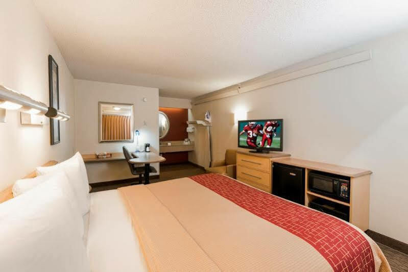 Red Roof Motel 2*